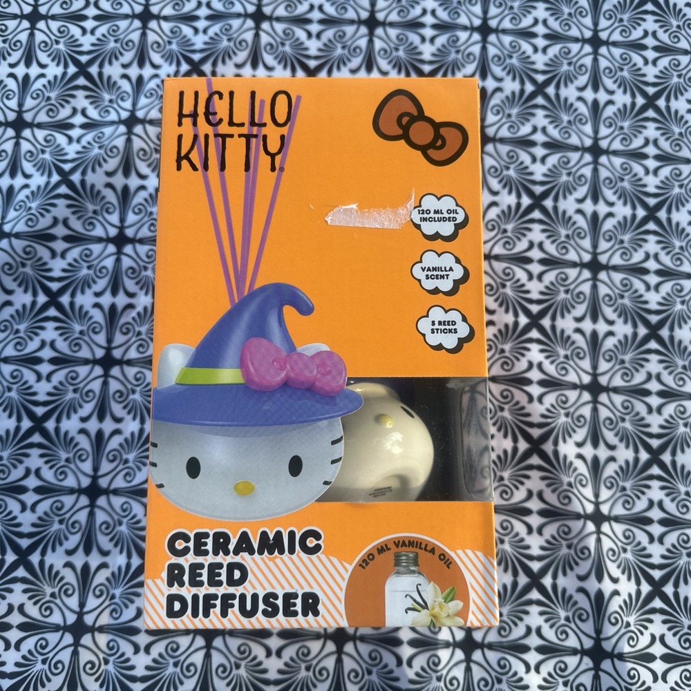 Hello Kitty Sanrio Halloween Witch Ceramic Reed Diffuser (Vanilla) NEW IN‎ BOX